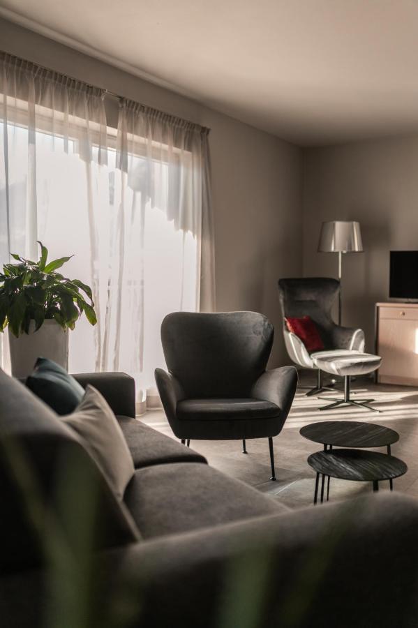Apartmenthotel Ritterhof Suites & Breakfast Schenna Ngoại thất bức ảnh