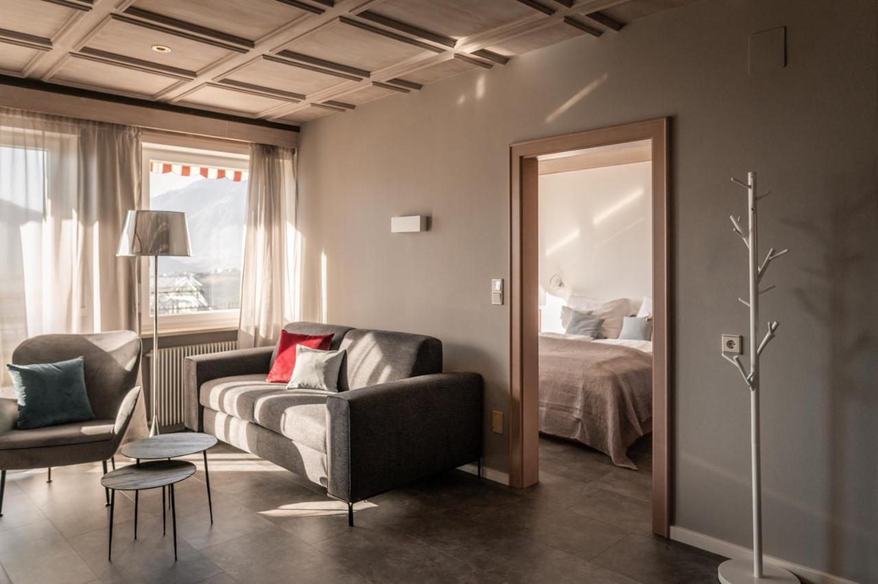 Apartmenthotel Ritterhof Suites & Breakfast Schenna Ngoại thất bức ảnh