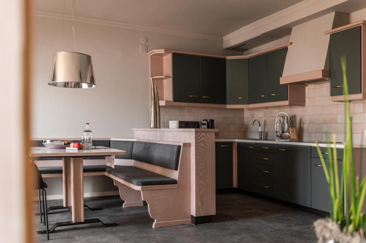 Apartmenthotel Ritterhof Suites & Breakfast Schenna Ngoại thất bức ảnh