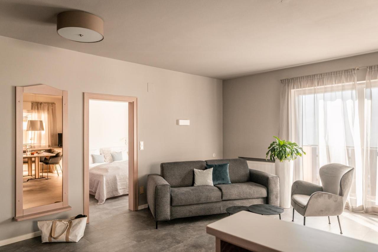 Apartmenthotel Ritterhof Suites & Breakfast Schenna Ngoại thất bức ảnh