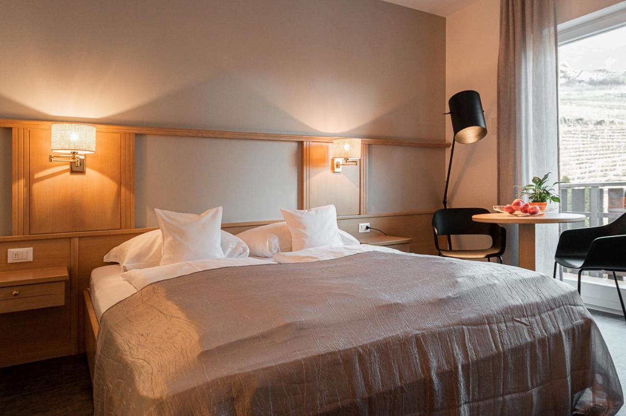 Apartmenthotel Ritterhof Suites & Breakfast Schenna Ngoại thất bức ảnh