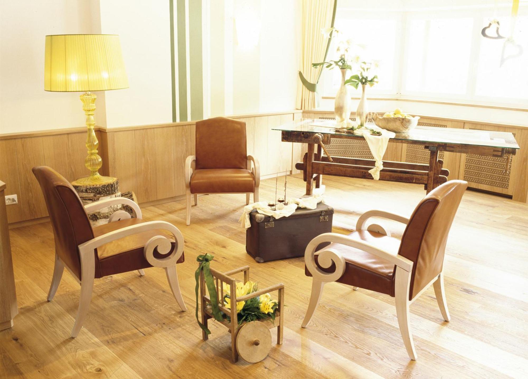 Apartmenthotel Ritterhof Suites & Breakfast Schenna Ngoại thất bức ảnh